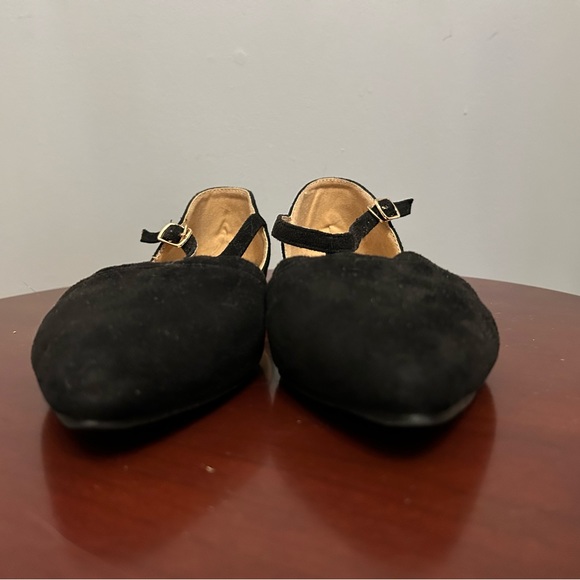 Vegan Suede Black T-Strap Flats, size 39 - Picture 7 of 9